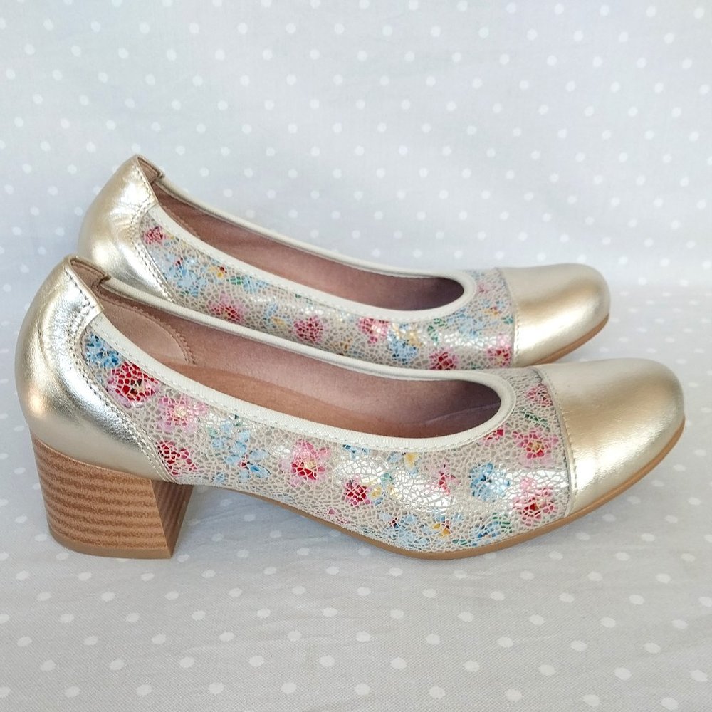 Pitillos Metallic Gold Block Heel Pump with Cap Toe and Heel